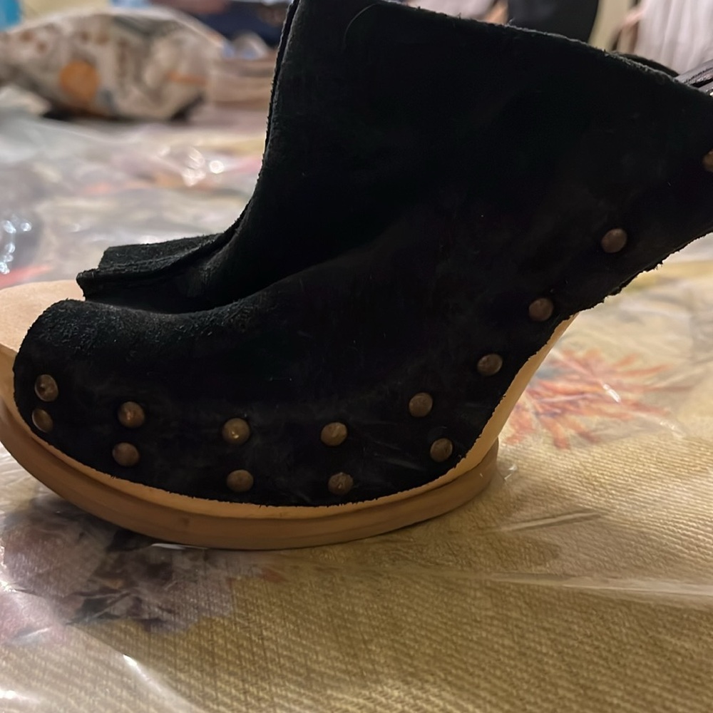 Sandals - Picture 7 of 9